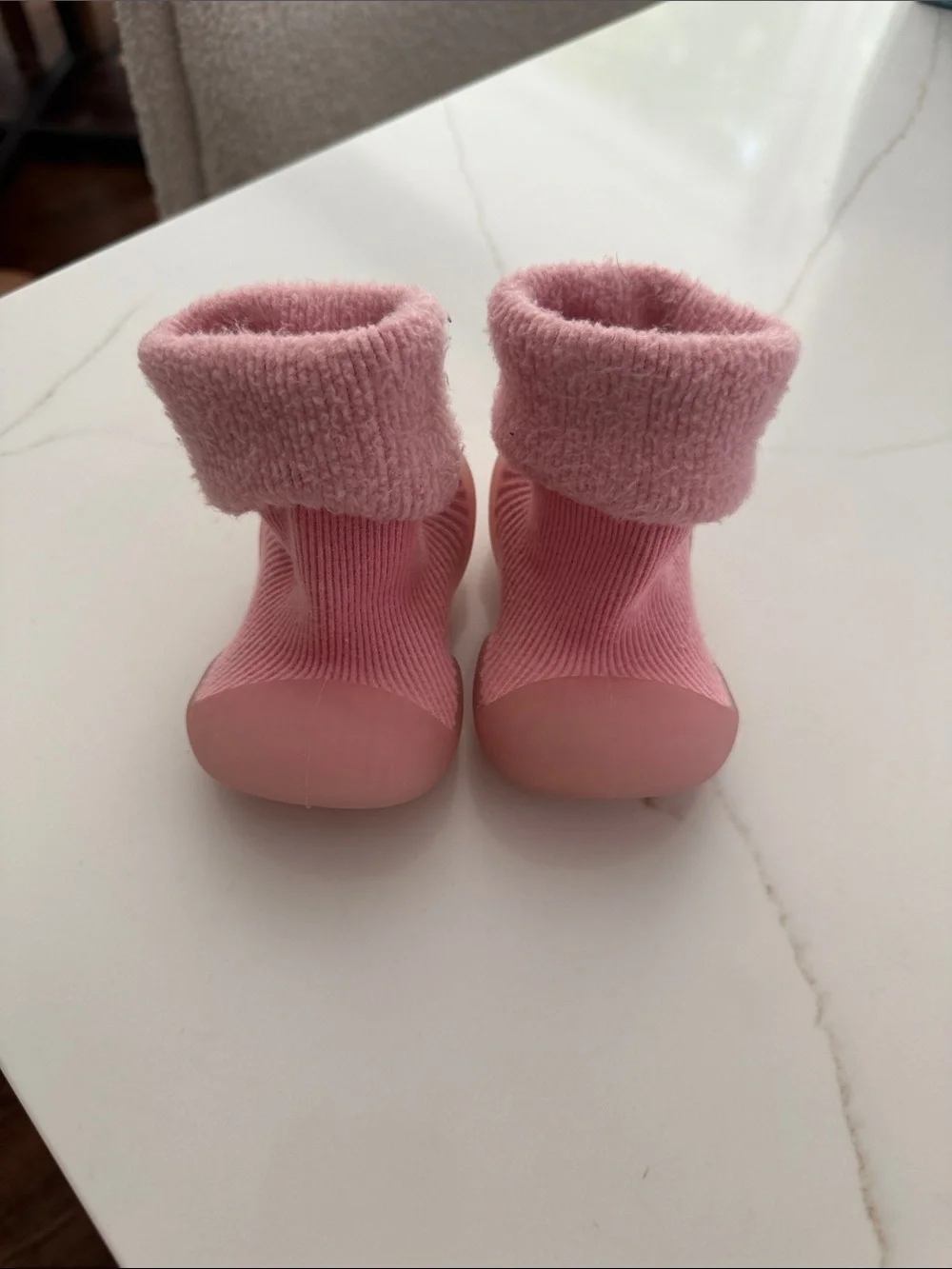 Tiny explorings sock shoe winter edition- size 12-18 months